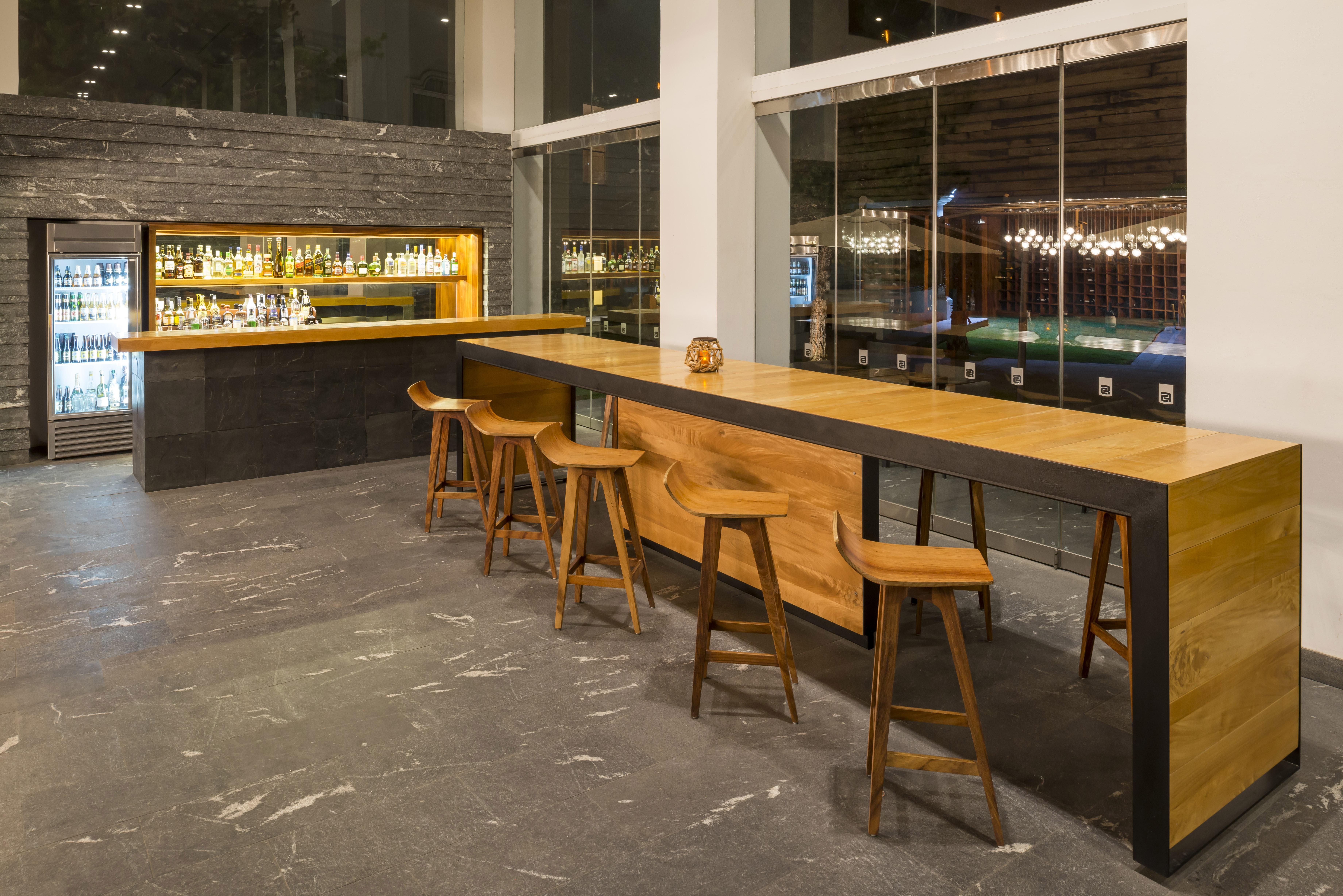 ホテル カミノ リアル プエブラ アンヘロポリス エクステリア 写真 The bar at the 10000 km lounge