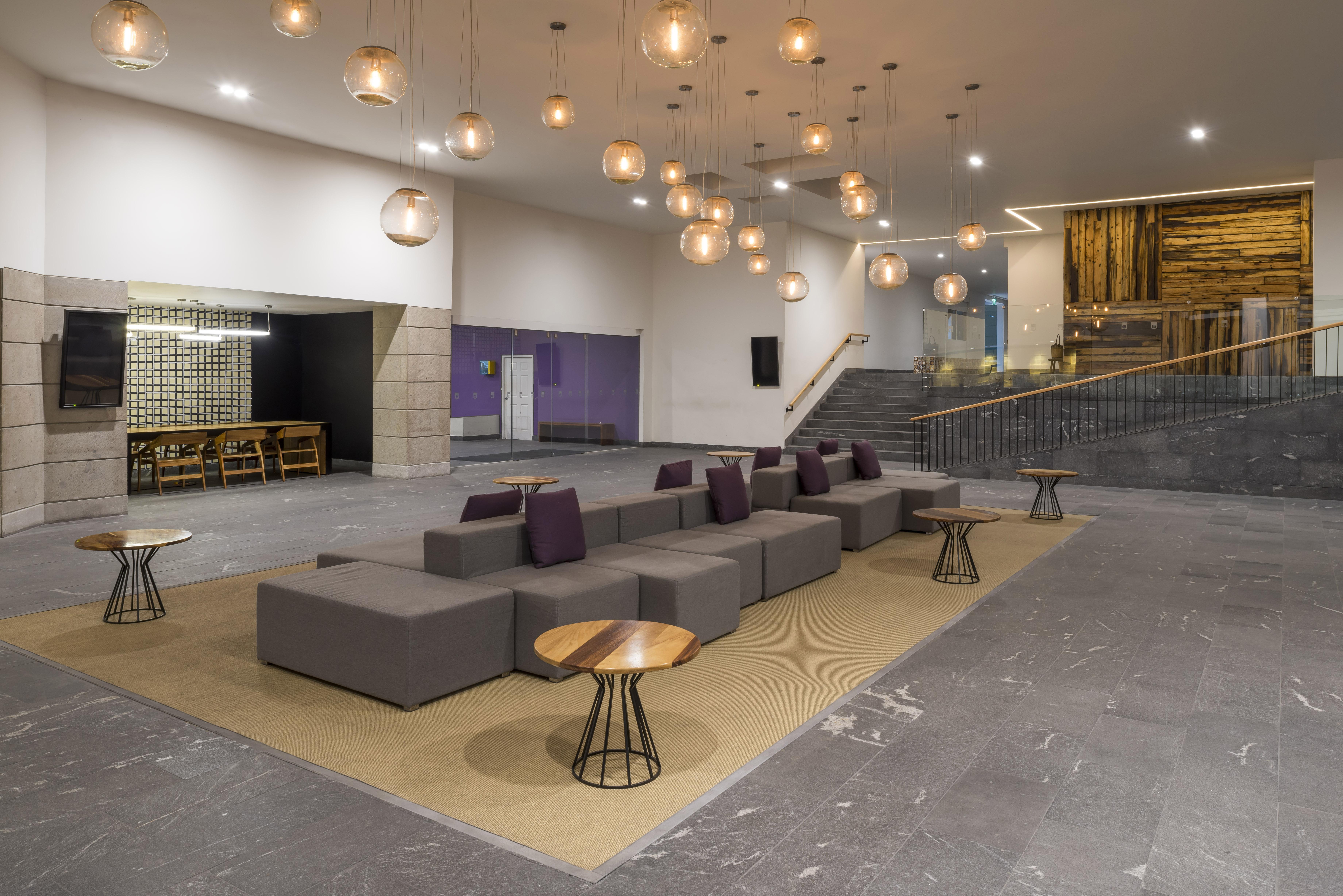 ホテル カミノ リアル プエブラ アンヘロポリス エクステリア 写真 The lobby of the hotel