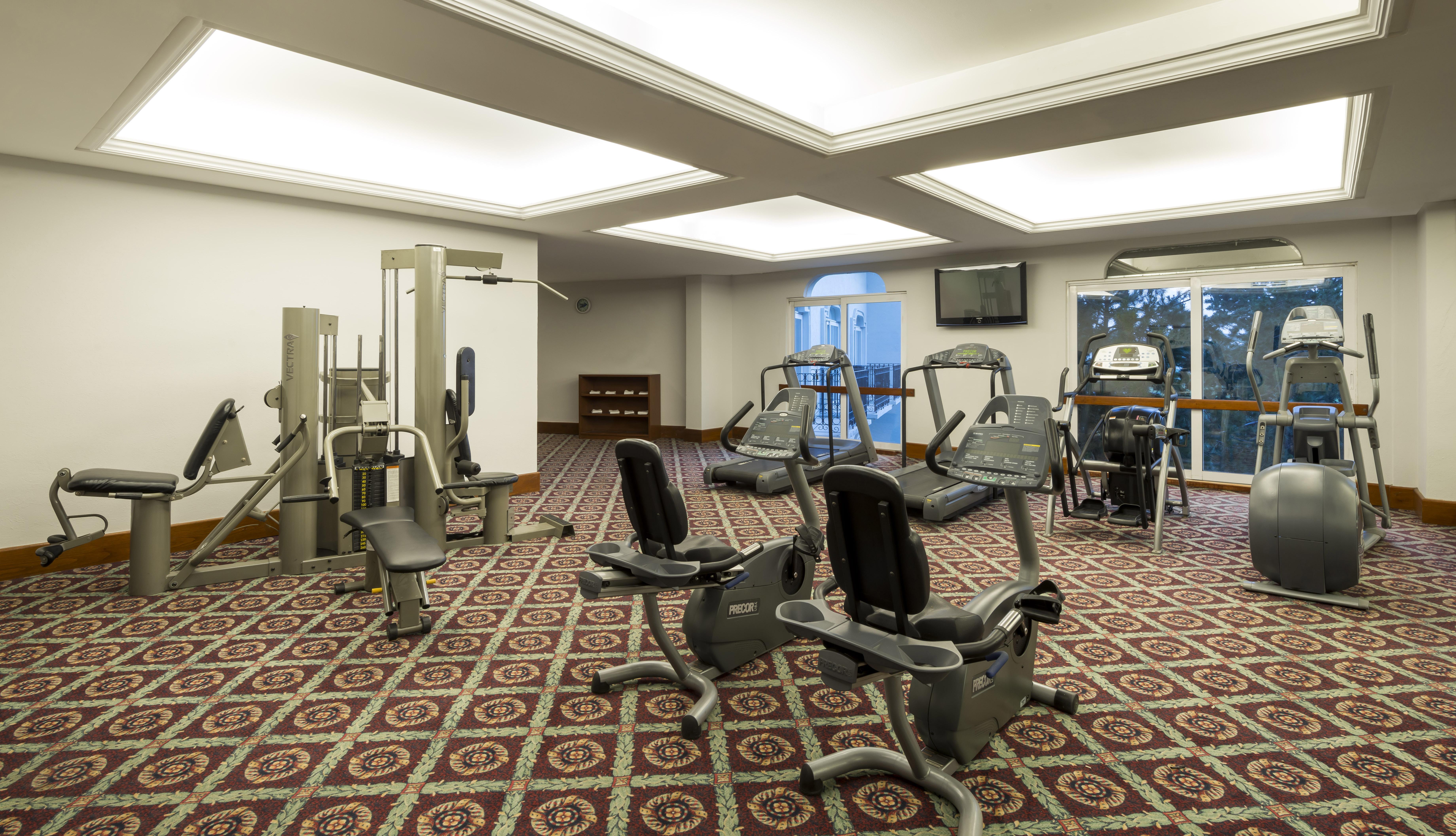 ホテル カミノ リアル プエブラ アンヘロポリス エクステリア 写真 The gym at the hotel