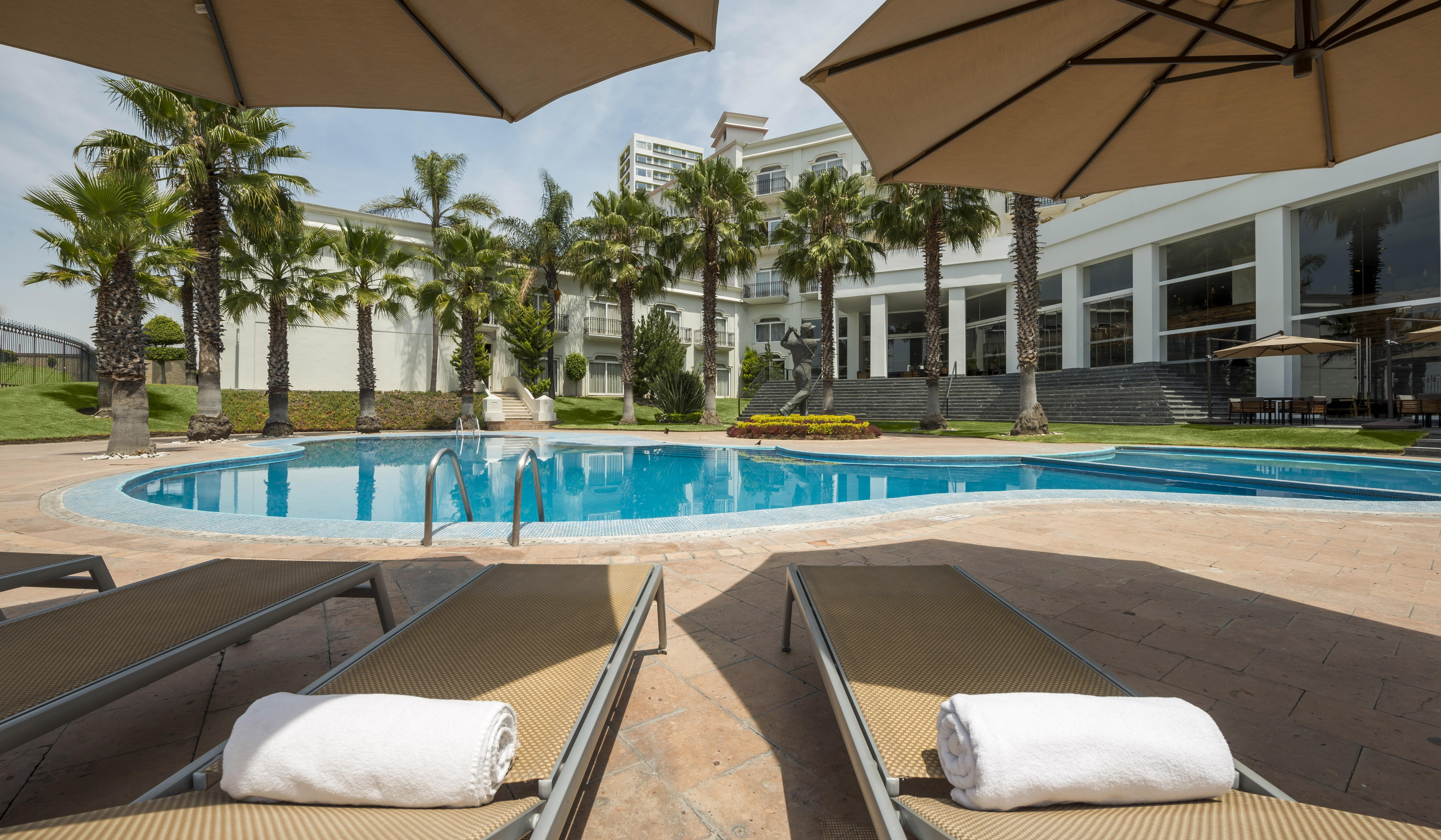 ホテル カミノ リアル プエブラ アンヘロポリス エクステリア 写真 Pool at the hotel
