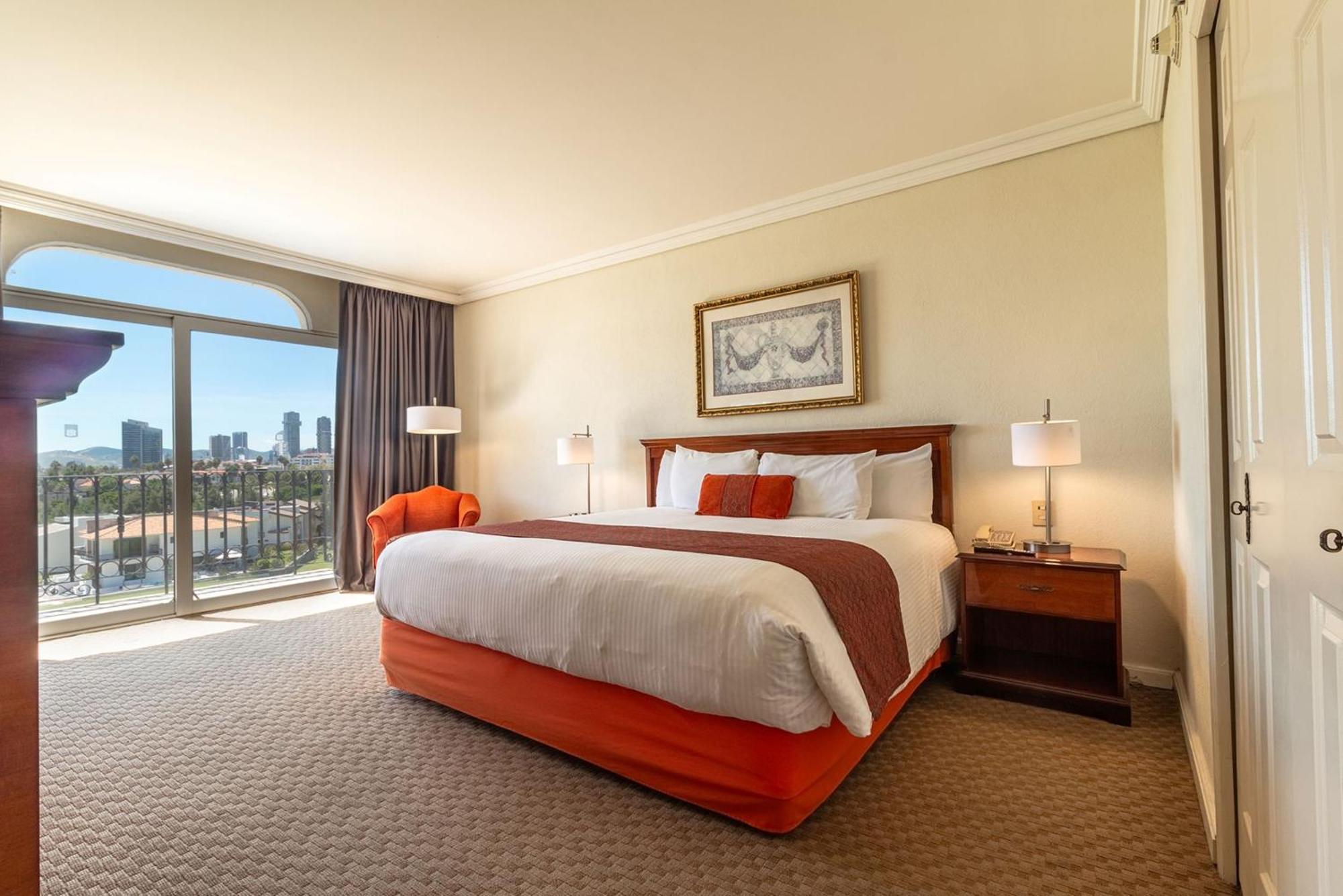ホテル カミノ リアル プエブラ アンヘロポリス エクステリア 写真 A bedroom at the Hilton San Diego Bayfront