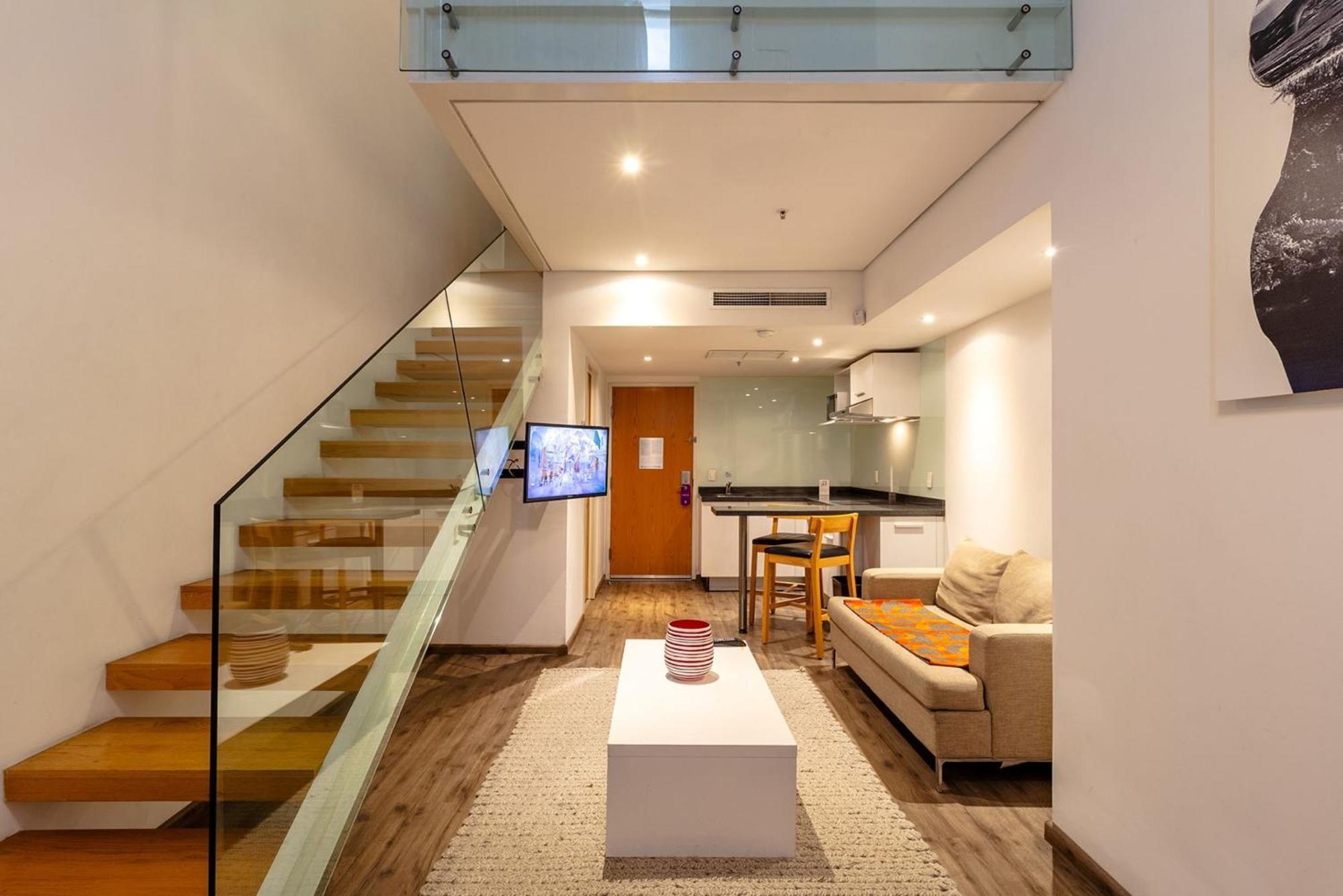 ホテル カミノ リアル プエブラ アンヘロポリス エクステリア 写真 A duplex apartment at The Met